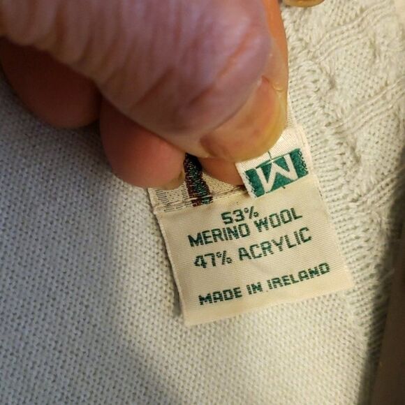 Arancraft cardigan size medium - Picture 8 of 8